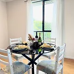 Cozy Share Suite In Coopers Plains - Double Room With Private Bathroom